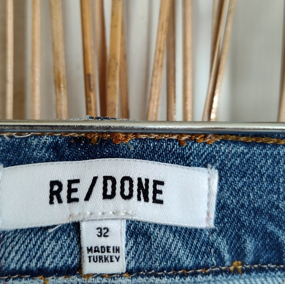 RE/DONE 70s stove pipe jeans in light stone - Picture 3 of 11